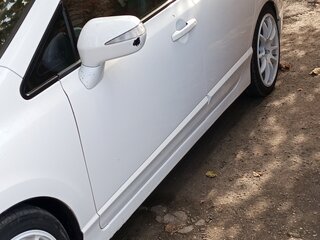 2008 Honda Civic VIII, белый, 600000 рублей, вид 3