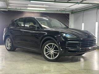 2018 Porsche Cayenne III, чёрный, 5950000 рублей, вид 1