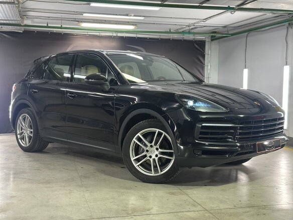 2018 Porsche Cayenne III, чёрный, 5950000 рублей