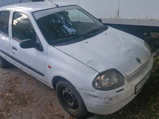 2001 Renault Clio II, белый, 70000 рублей, вид 1
