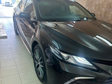 2023 Toyota Camry VIII (XV70) Рестайлинг, чёрный, 3690000 рублей, вид 1