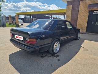 1988 Mercedes-Benz W124 230 5-speed, чёрный, 130000 рублей, вид 4