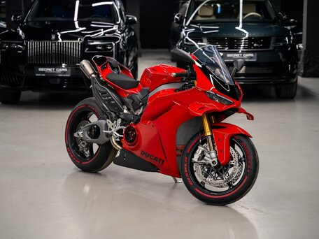 2024 Ducati Panigale V4, красный, 5299000 рублей, вид 2