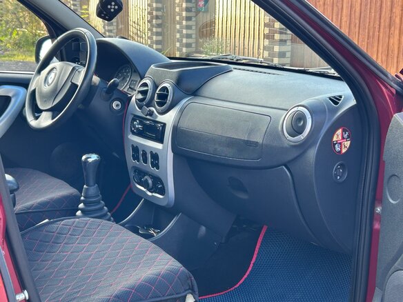 2011 Renault Sandero Stepway I, красный, 620000 рублей - вид 12