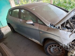 2008 SEAT Leon II, серебристый, 300000 рублей, вид 1