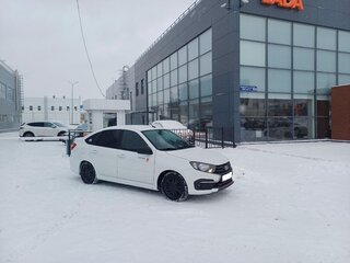 2023 Lada (ВАЗ) Granta Drive Active I Рестайлинг, белый, 1000000 рублей, вид 3
