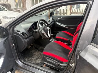 2012 Hyundai Solaris I, серый, 680000 рублей, вид 3