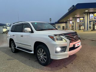 2013 Lexus LX 570 III Рестайлинг, белый, 4500000 рублей, вид 3