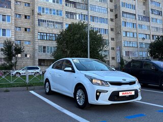 2019 Kia Rio IV, белый, 1100000 рублей, вид 3