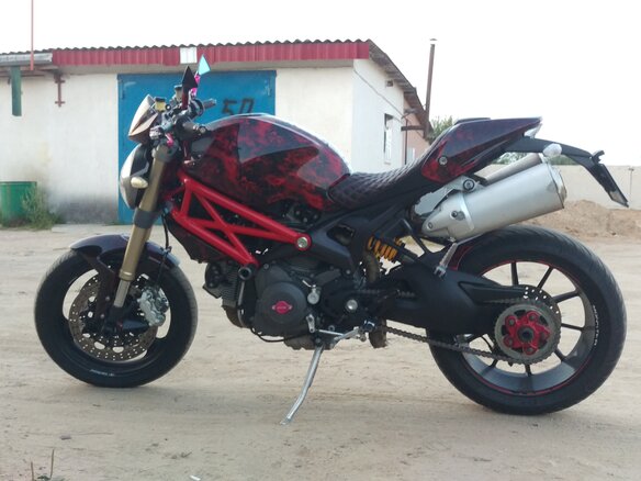 2013 Ducati Monster 1100, красный, 500000 рублей - вид 2