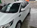 2013 Kia Rio 5-speed III, белый, 1000000 рублей - вид 4
