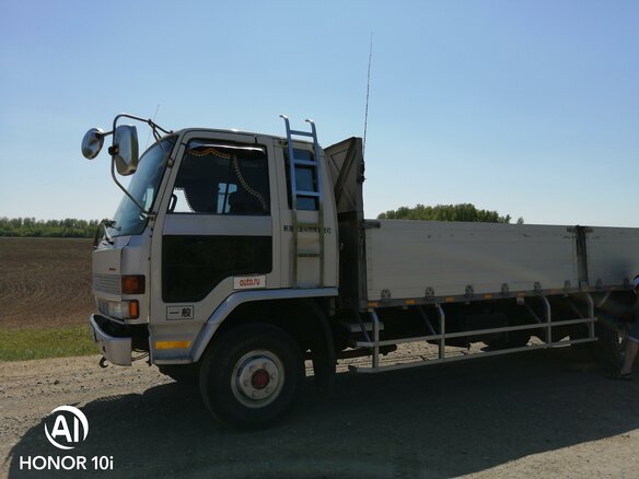 1990 Isuzu Forward (F-Series), белый, 1360000 рублей - вид 2