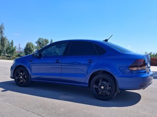 2020 Volkswagen Polo V Рестайлинг, синий, 1655000 рублей, вид 2