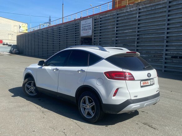 2019 FAW Besturn X80 I Рестайлинг, белый, 1500000 рублей - вид 2