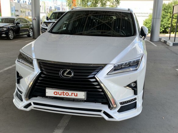 2017 Lexus RX 200t IV, белый, 4200000 рублей - вид 1