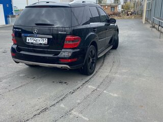 2010 Mercedes-Benz M-Класс 350 II (W164) Рестайлинг, чёрный, 1700000 рублей, вид 3