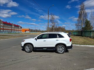 2011 Kia Sorento II, белый, 1350000 рублей, вид 2