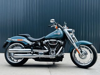 2024 Harley-Davidson Fat Boy, голубой, 3500000 рублей, вид 2