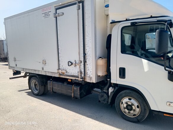 2017 Isuzu Elf (N-series), белый, 2000000 рублей - вид 3