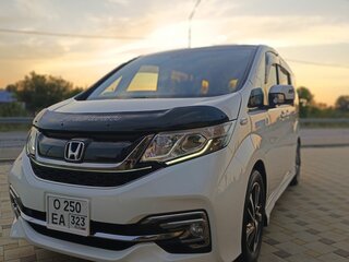 2017 Honda Stepwgn Spada V, белый, 1890000 рублей, вид 1