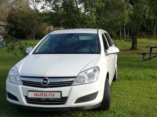 2014 Opel Astra H Рестайлинг, белый, 1330000 рублей, вид 2
