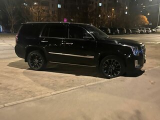 2019 Cadillac Escalade IV, чёрный, 5500000 рублей, вид 3