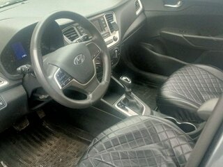 2021 Hyundai Solaris II Рестайлинг, серый, 1600000 рублей, вид 4