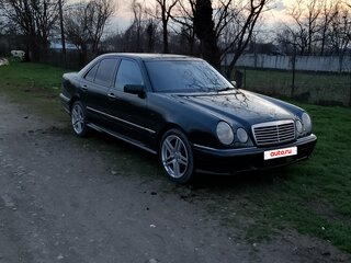 1998 Mercedes-Benz E-Класс 240 II (W210, S210), зелёный, 550000 рублей, вид 2