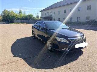 2012 Toyota Camry VII (XV50), чёрный, 1550000 рублей, вид 3