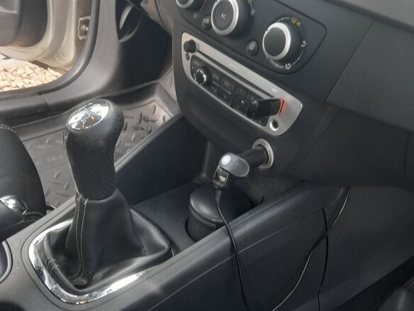 2014 Renault Fluence I Рестайлинг, серебристый, 850000 рублей - вид 9