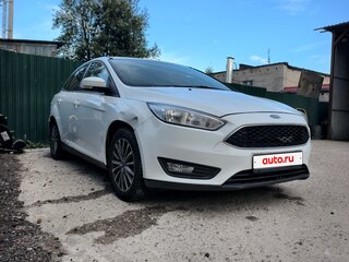 2017 Ford Focus III Рестайлинг, белый, 900000 рублей, вид 2