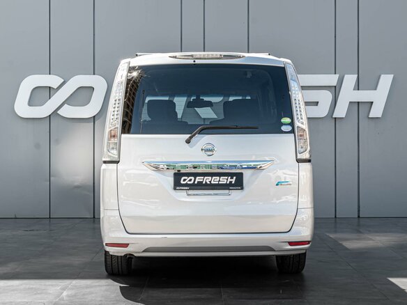 2015 Nissan Serena IV (C26), серый - вид 3
