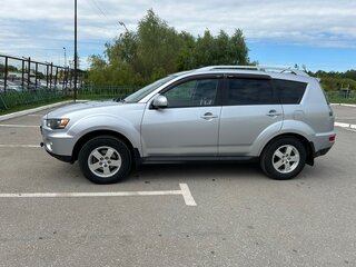 2010 Mitsubishi Outlander II Рестайлинг, серебристый, 1200000 рублей, вид 3