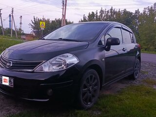 2010 Nissan Tiida I Рестайлинг, чёрный, 525000 рублей, вид 1