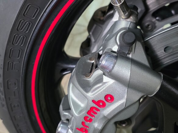 2019 Triumph Street Triple, белый, 950000 рублей - вид 9
