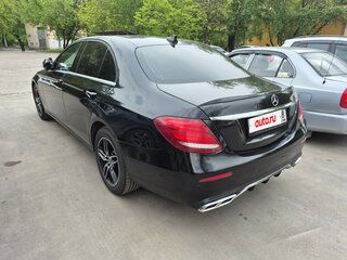 2017 Mercedes-Benz E-Класс 200 V (W213, S213, C238), чёрный, 2150000 рублей, вид 3
