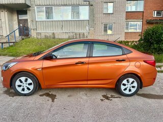 2015 Hyundai Solaris I Рестайлинг, оранжевый, 890000 рублей, вид 2