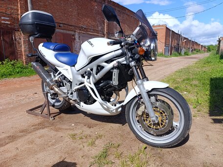 2001 Suzuki SV 400, белый, 240000 рублей, вид 1
