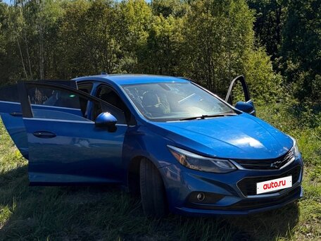 2017 Chevrolet Cruze II, синий, 860000 рублей, вид 2