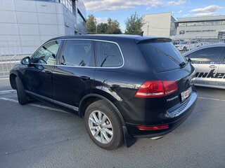 2010 Volkswagen Touareg II, чёрный, 1850000 рублей, вид 5