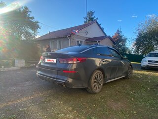 2019 Kia Optima IV Рестайлинг, серый, 1750000 рублей, вид 4