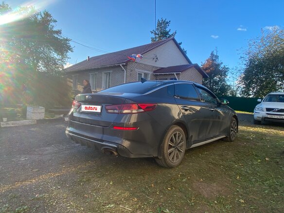 2019 Kia Optima IV Рестайлинг, серый, 1750000 рублей - вид 3