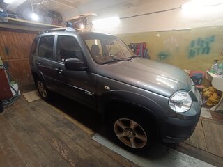 2014 Chevrolet Niva I Рестайлинг, серый, 650000 рублей, вид 5