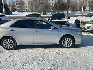 2013 Toyota Camry VII (XV50), серебристый, 1550000 рублей, вид 2