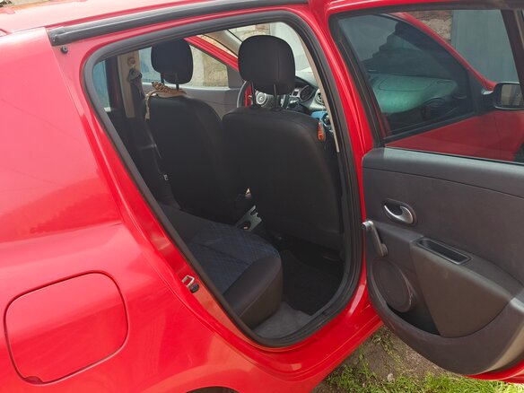 2009 Renault Clio III, красный, 620000 рублей - вид 21