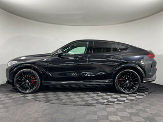 2022 BMW X6 40i III (G06), чёрный, 8065000 рублей, вид 5