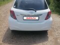 2012 Toyota Vitz III (XP130), белый, 580000 рублей - вид 2