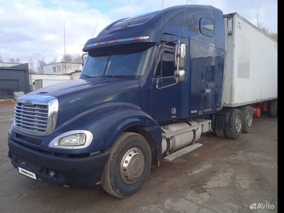2003 Freightliner Columbia, синий, 2400000 рублей - вид 3