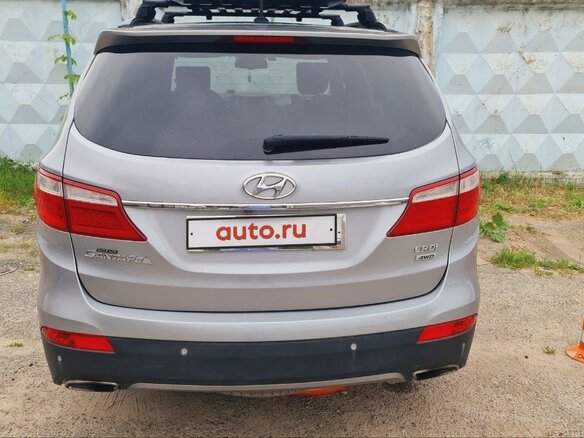 2013 Hyundai Santa Fe Grand III, серый, 2400000 рублей - вид 3