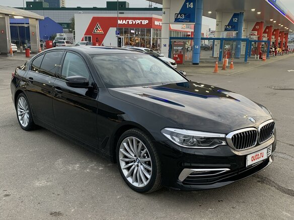 2019 BMW 5 серии 530d xDrive VII (G30/G31/G38), чёрный, 4500000 рублей - вид 2